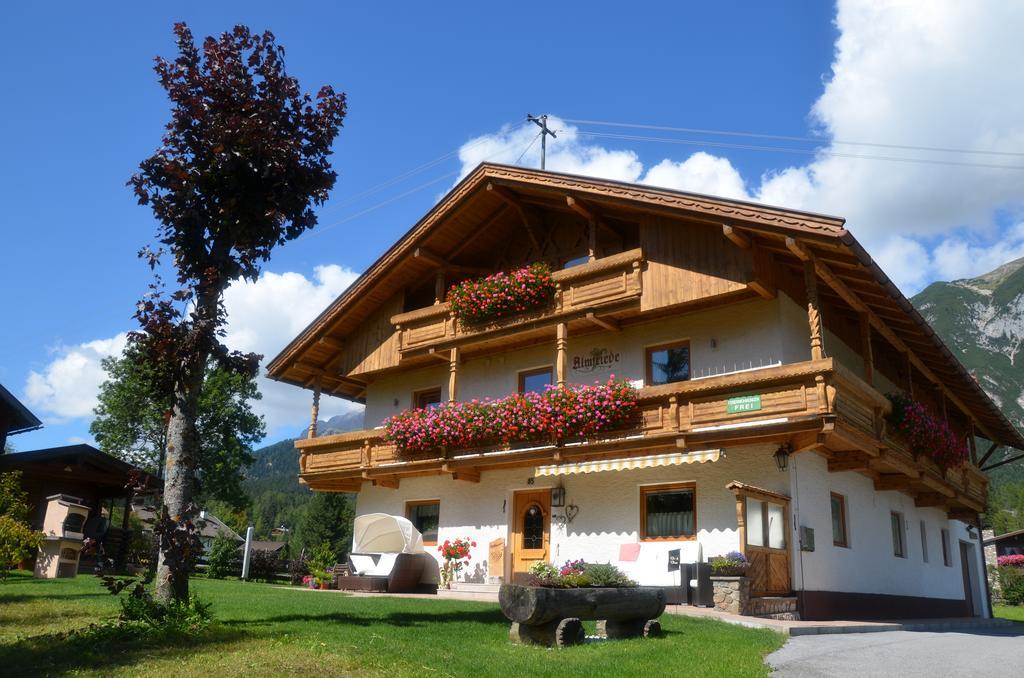Ferienwohnung Haus Almfriede Leutasch Exterior foto